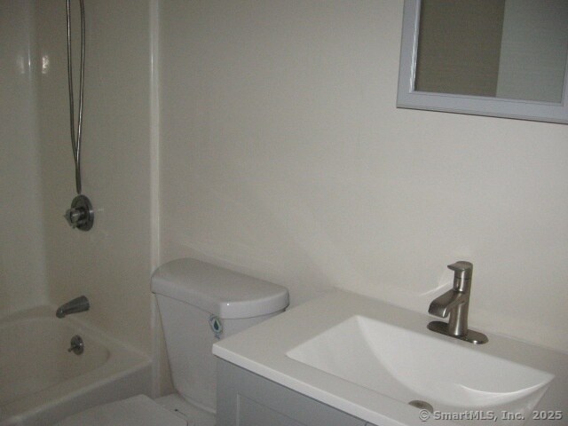 Building Photo - 22 Lisa Ct