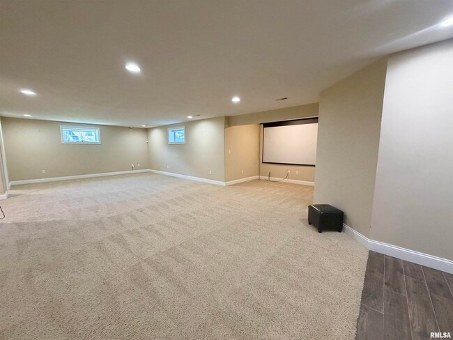 Building Photo - 1805 Blue Stone Dr