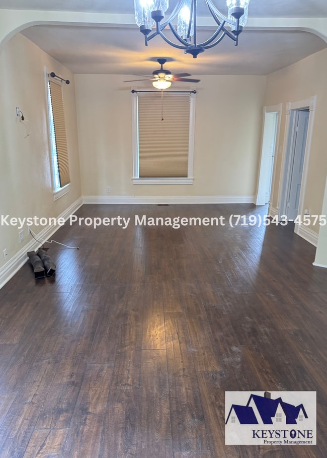 Building Photo - Charming Pet Friendly House 2 Bedroom/1.5 ...