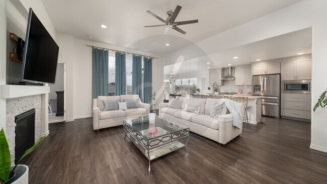 Building Photo - Beautiful Rancher in Cumbre Vista