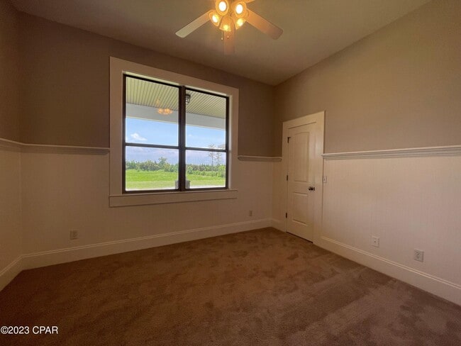 Building Photo - 9137 Eloise Ln