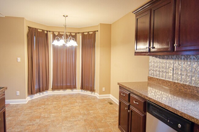 Building Photo - Pet Friendly Ranch!