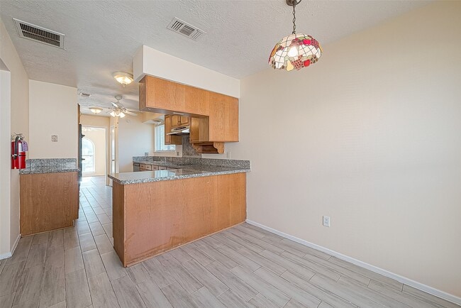 Building Photo - 830 Kenforest Dr