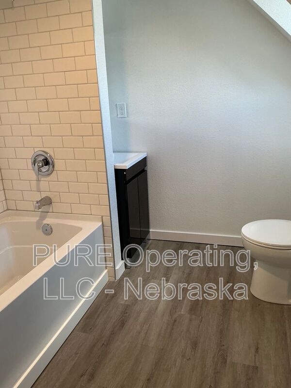 Building Photo - 4245 Burdette St