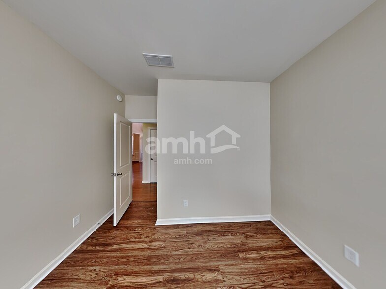 Building Photo - 1396 Revel Cove Dr SW