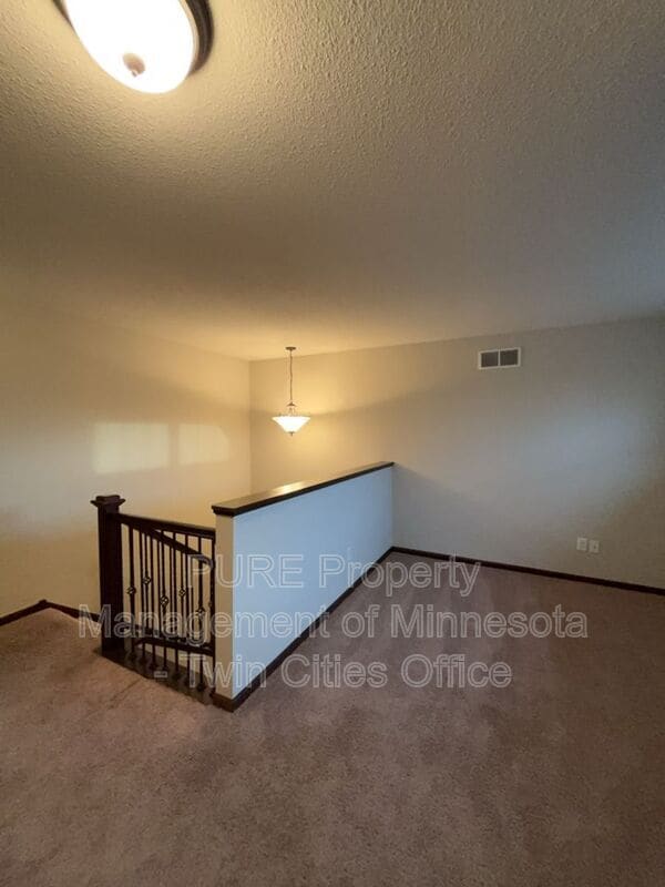 Building Photo - 1704 Basswood Ct