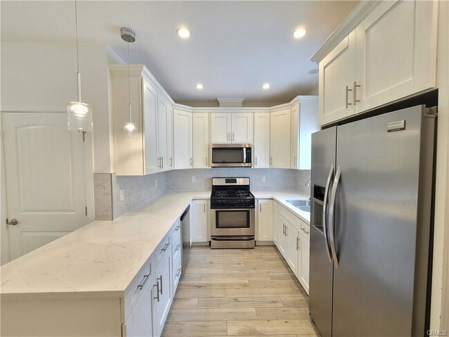 Building Photo - 5726 Cartwright Ave