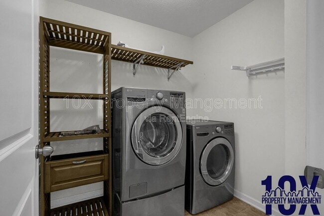 Building Photo - 109 Halcyon Dr