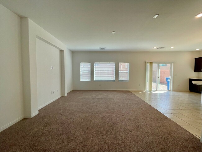 Building Photo - BEAUTIFUL 5 BED 3.5 BATH 3 FLOORS 2 CAR GARAGE SINGLE FAMILY HOME W/ LARGE LOFT & BACKYARD FOR RENT!