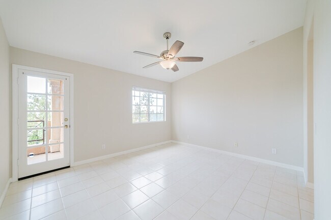 Building Photo - 7001 Ballena Way