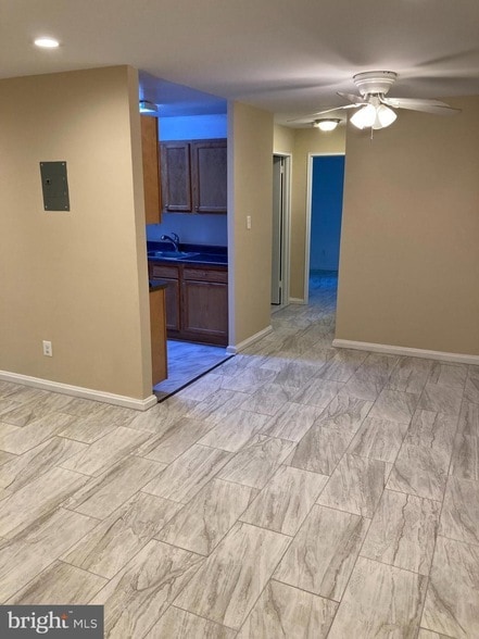 Building Photo - 610 Kennebec Ave