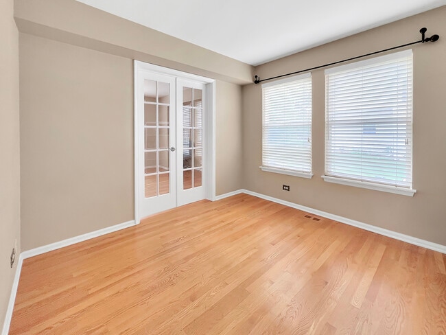 Building Photo - 416 Farnsworth Cir