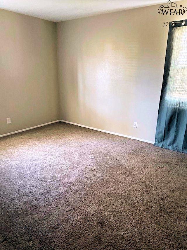 Building Photo - 705 W Manes Ave