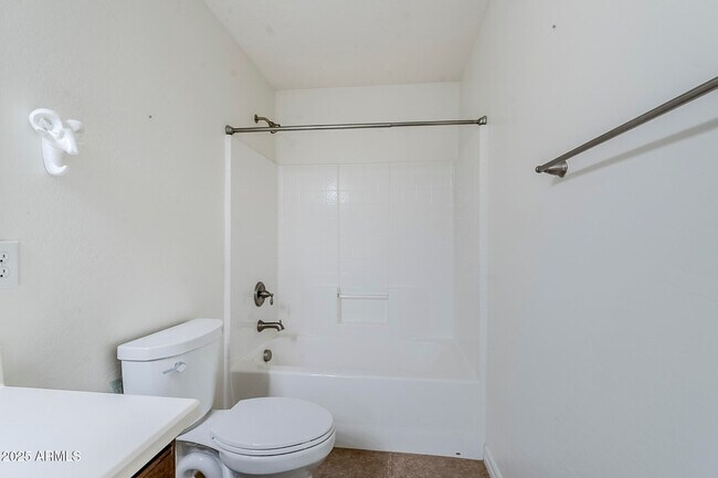 Building Photo - 2744 E Donato Dr