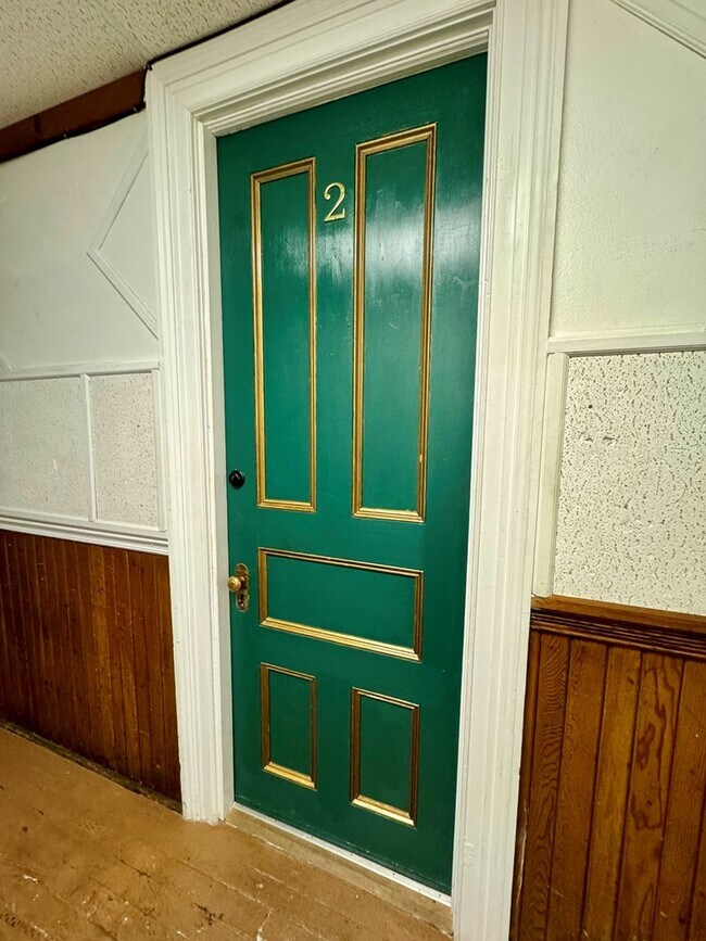 Building Photo - 11 Main St