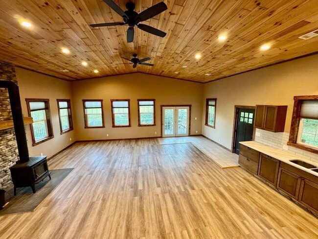 Building Photo - 3 bedroom home, Dowagiac Creek Waterfront,...