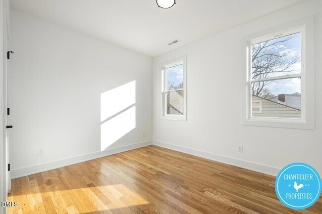 Building Photo - 1407 Sedgefield St