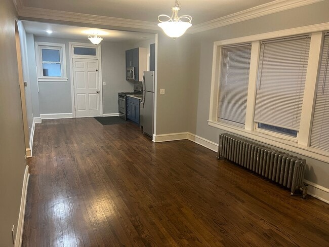 Building Photo - 2843 N Parkside Ave