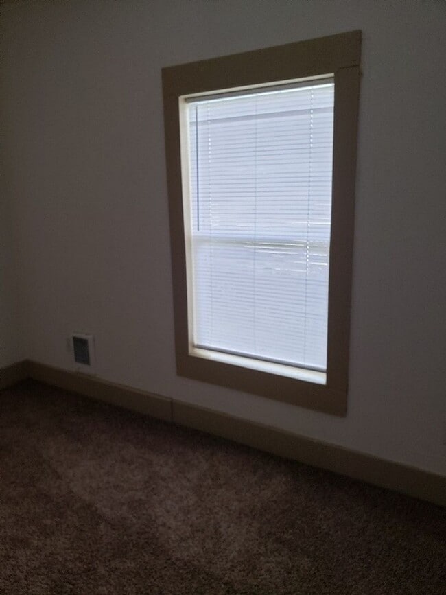 Building Photo - STATUS:-PENDING APPLICATION-| R117G | $1695