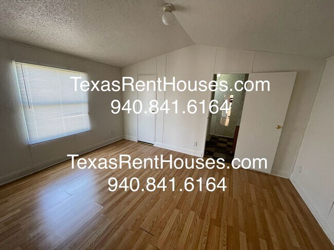 Building Photo - 1618 Conkling Dr