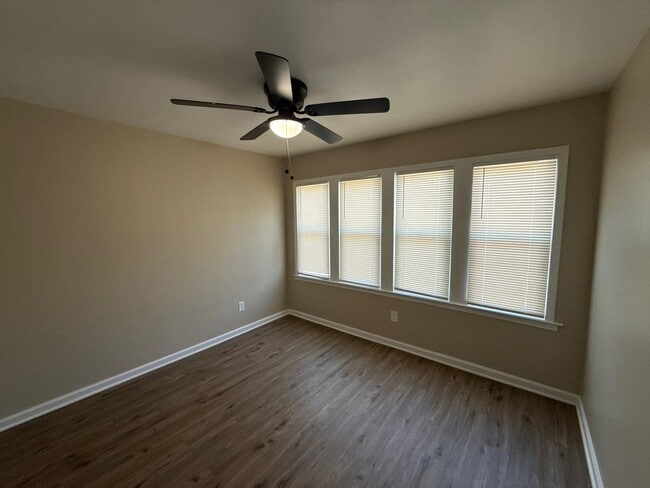 Building Photo - Freshly Renovated 5-Bedroom Home – Quality...