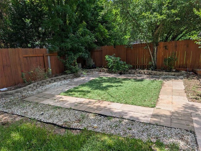 Building Photo - 9910 Jasmine Creek Dr