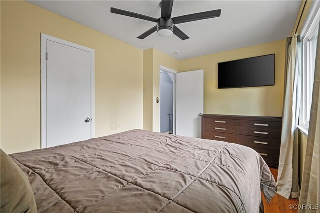 Building Photo - 721 Old Town Dr