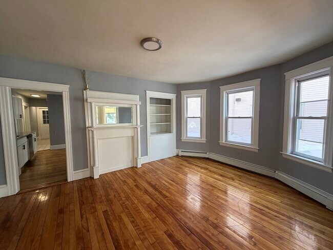 Building Photo - 143 Pilgrim Ave