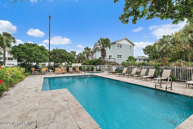 Building Photo - 1126 1st St N