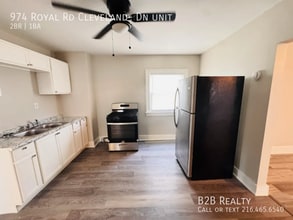 Building Photo - 974 Royal Rd