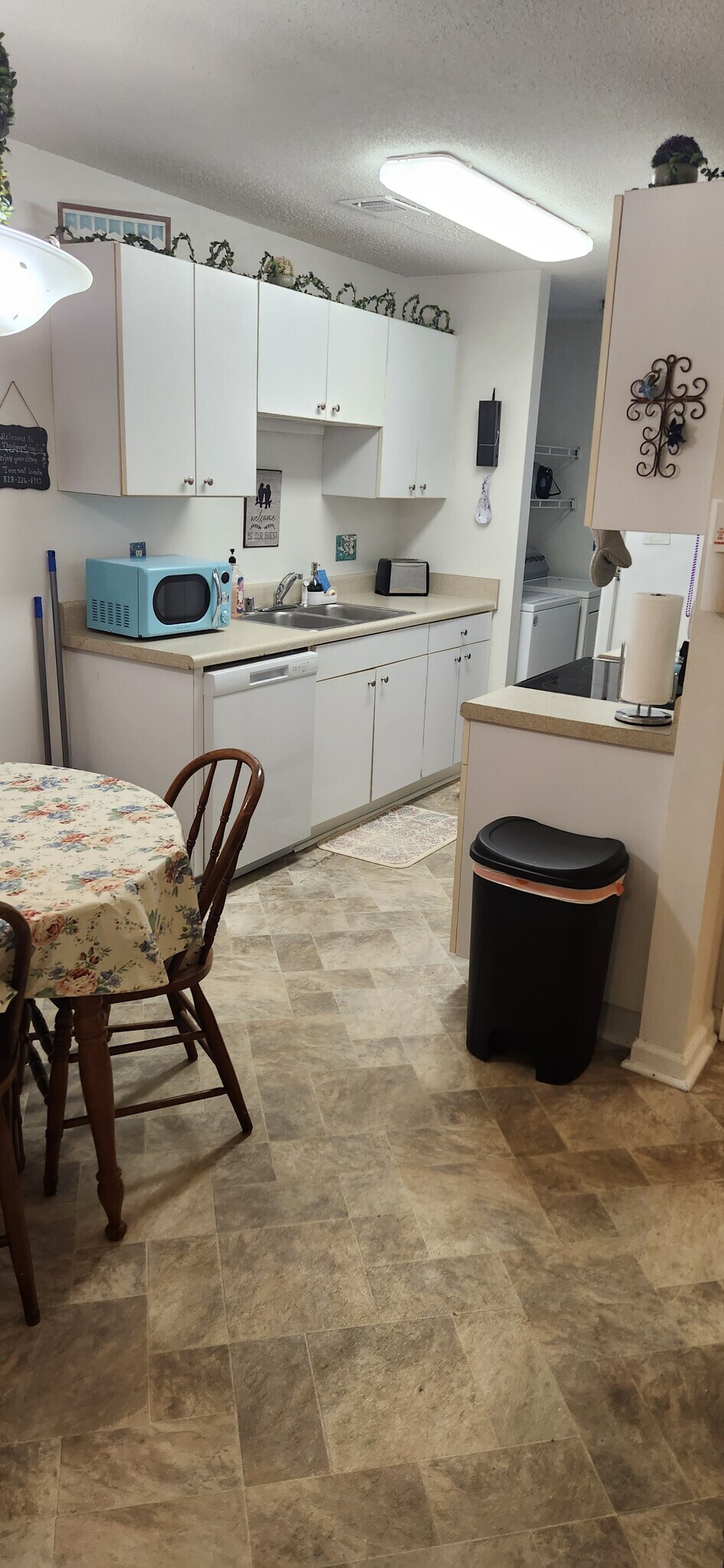 Building Photo - 2593 Nancelon Cir N