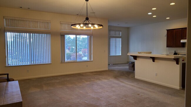 Building Photo - Luxury 5bed/3ba Rental in Spanish Springs ...