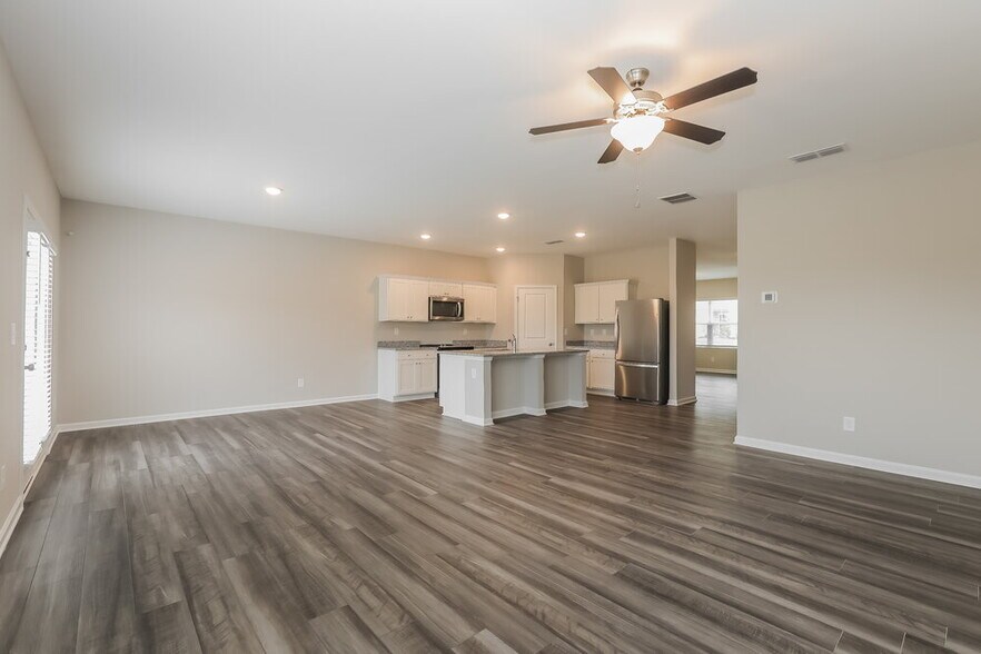 Building Photo - 4094 Kendrick Cir