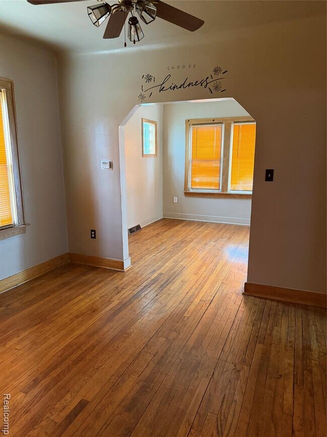 Building Photo - 15791 Cherrylawn St