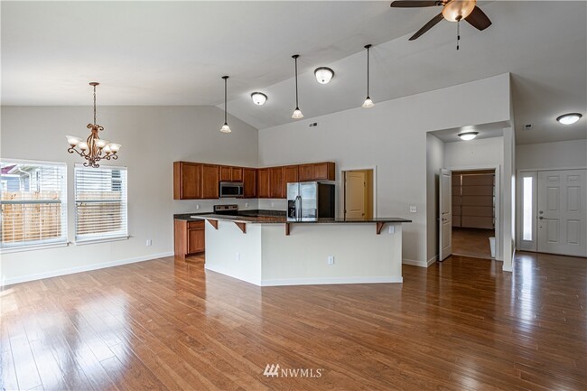 Building Photo - 403 Ridgewood Dr