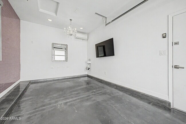 Building Photo - 15912 W Sierra St