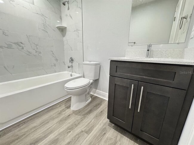 Building Photo - 804 Ware Ave NE