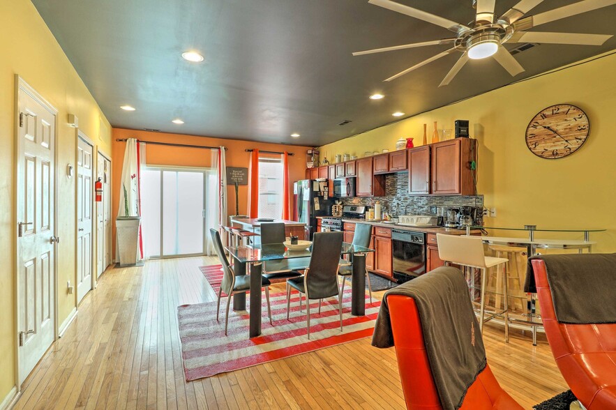 Building Photo - 7721 Woodward Ave