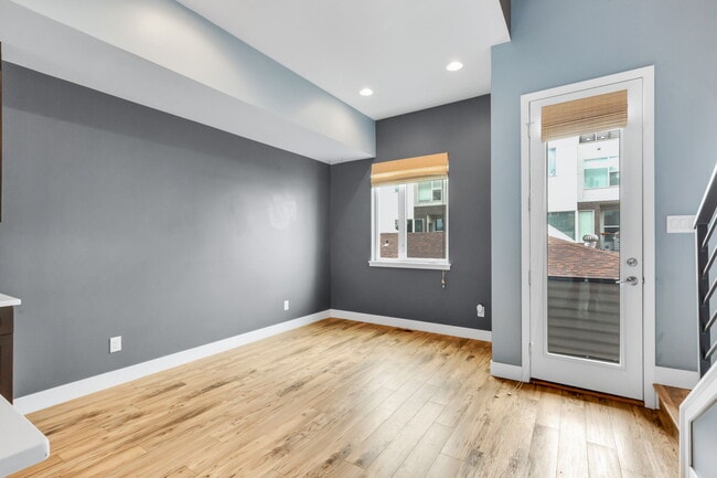 Building Photo - 3119 W 19th Ave