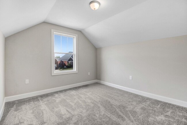 Building Photo - 106 Kingston Cir