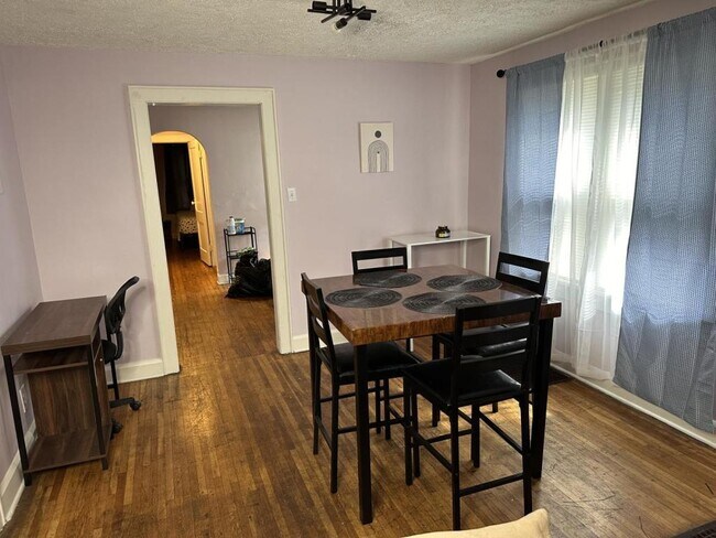 Building Photo - 115 S Elder Ave