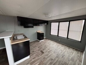 Building Photo - 331 Oak Grove Rd