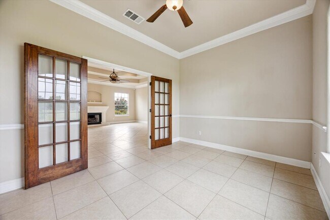 Building Photo - 144 Escondido Dr