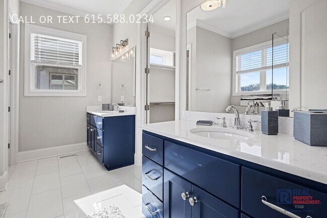 Building Photo - 273 Rich Cir