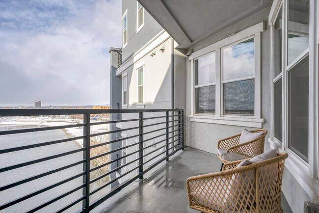 Building Photo - 375 Harbour Cove Dr