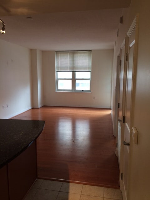 Primary Photo - Beautiful 1 bedroom / 1 bath condo with ba...