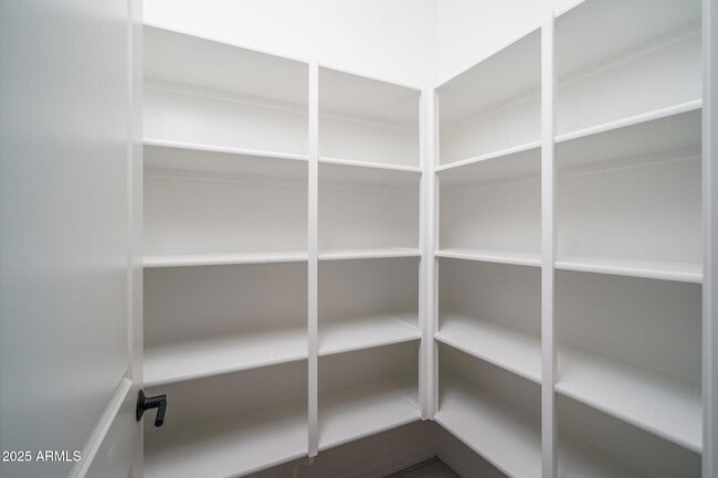 Building Photo - 20607 W Rancho Dr