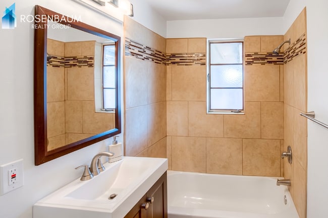 Building Photo - Charming 3-beds, 2-baths brick home with Rent-to-Own in Tucson!