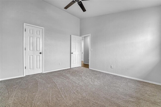 Building Photo - 2805 Shiloh Ln