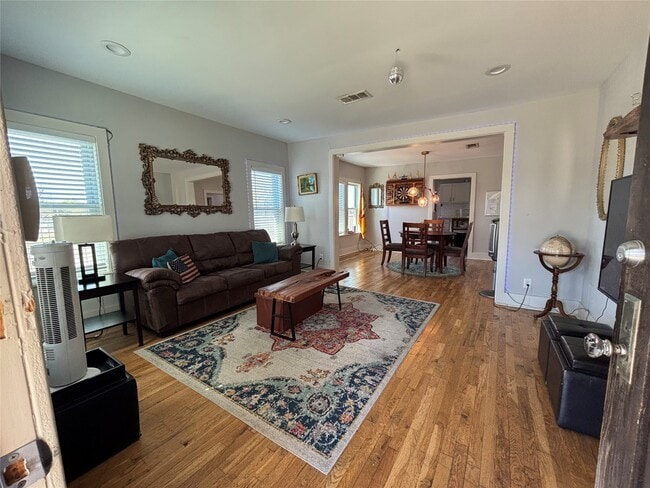 Building Photo - 4923 Leeland St